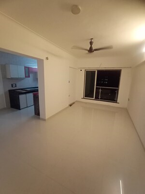 Room in 1 BHK Apartment at Azad Nagar Sangam CHS Andheri, Andheri West – for Rent