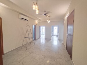 Room in 3 BHK Apartment at Emaar Palm Gardens, Sector 83 – for Sale