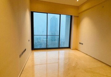 Room in 4 BHK Apartment at Rustomjee Crown, Prabhadevi – for Rent