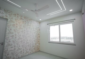Room in 3 BHK Apartment at Jayabheri The Nirvana, Gopanpally – for Rent