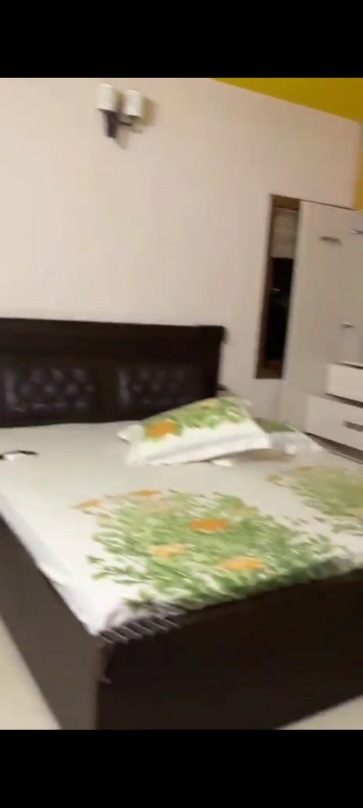 Bedroom, varun-enclave 2.5 Bedroom 2000 Sq.Ft. Villa In Sector 28 Noida 9356899