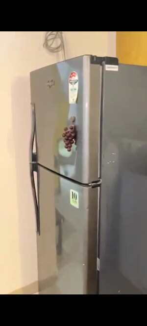 Furnished Amenities in 2.5 BHK Villa at Varun Enclave, Sector 28 – for Rent