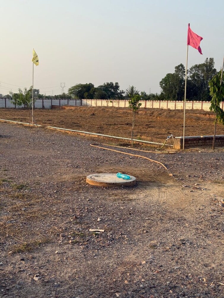 Cover Image, sujanpur  102 Sq.Mt. Plot In Sujanpur Aligarh 9356914