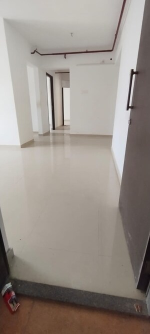 Room in 2 BHK Apartment at Puraniks City Reserva, Ghodbunder Road – for Rent