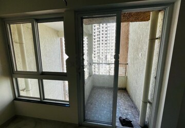 Room in 2 BHK Apartment at VTP HiLife, Wakad – for Rent