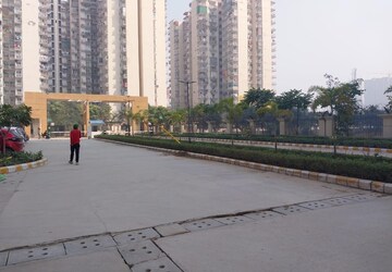 3 BHK Apartment For Rent in Amrapali Riverview, Amrapali Leisure Valley