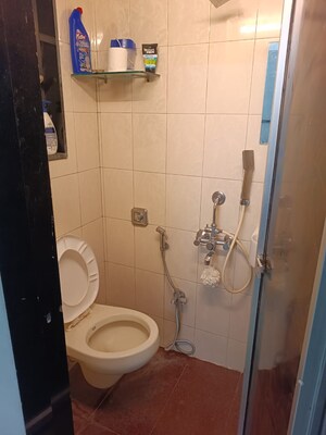 Bathroom in 1.5 BHK Apartment at Prabhadevi – for Rent