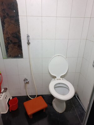 Bathroom in 1.5 BHK Apartment at Prabhadevi – for Rent