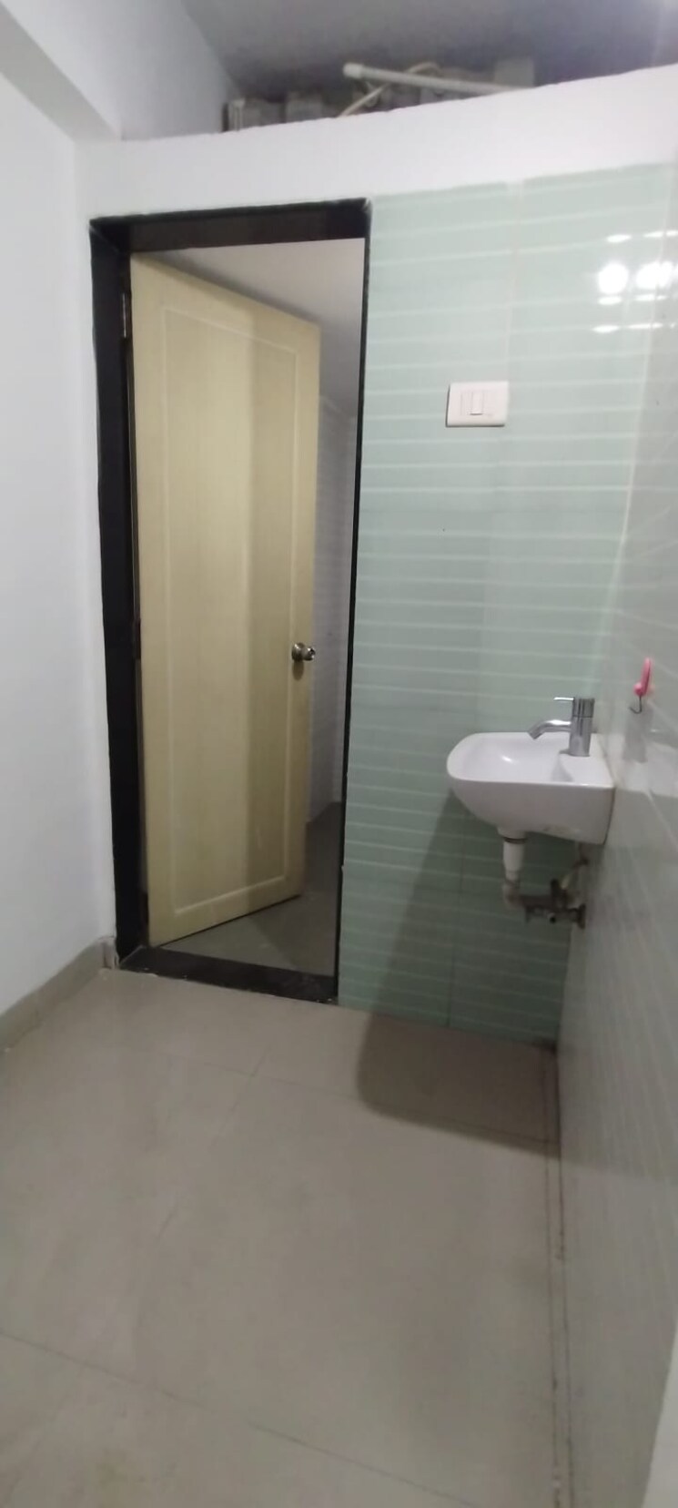 Bathroom, haware-estate 2 Bedroom 926 Sq.Ft. Apartment In Kasarvadavali Thane 9357009