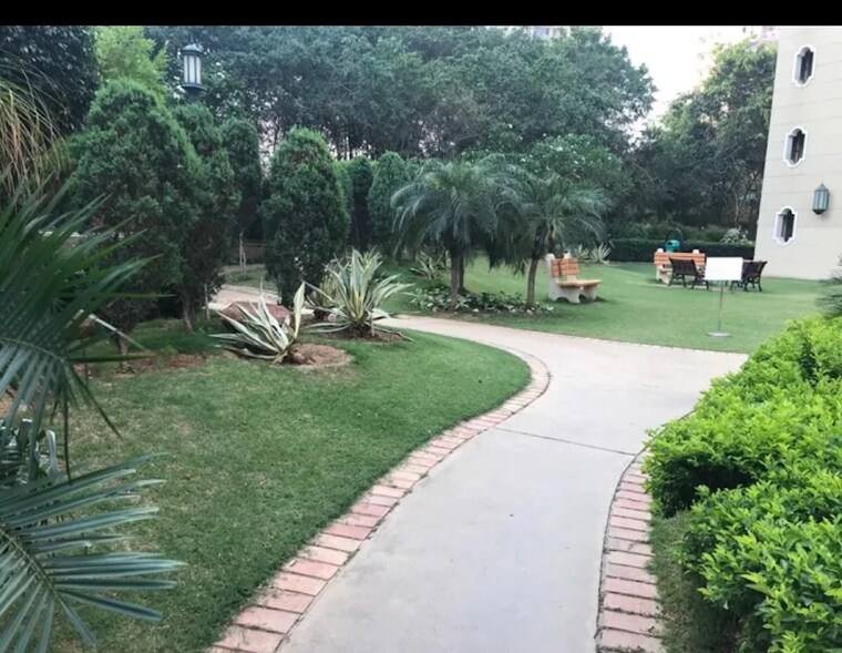 Garden, dlf-westend-heights 4 Bedroom 2610 Sq.Ft. Apartment In Sector 53 Gurgaon 9357013