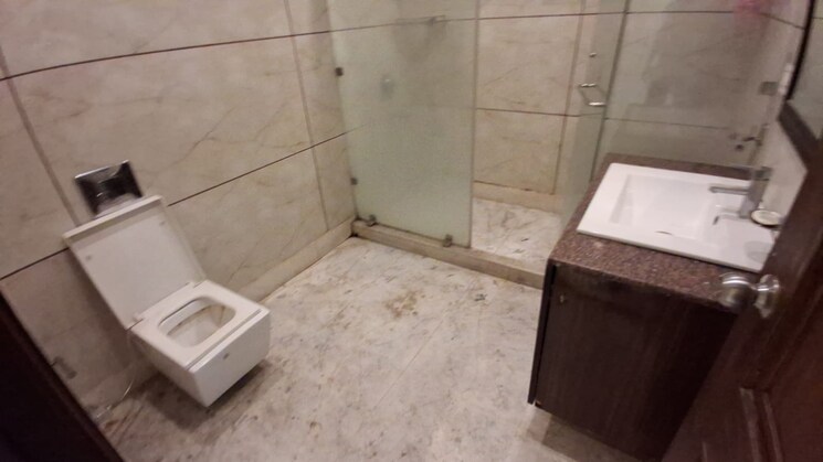 Bathroom, silver-city-extention 6+ Bedroom 5000 Sq.Ft. Villa In Vip Road Zirakpur 9357002