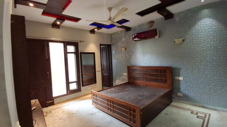Living Room, silver-city-extention 6+ Bedroom 5000 Sq.Ft. Villa In Vip Road Zirakpur 9357002