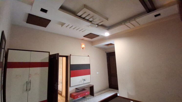 Room, silver-city-extention 6+ Bedroom 5000 Sq.Ft. Villa In Vip Road Zirakpur 9357002