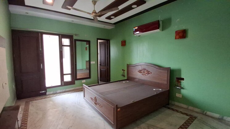 Bedroom, silver-city-extention 6+ Bedroom 5000 Sq.Ft. Villa In Vip Road Zirakpur 9357002