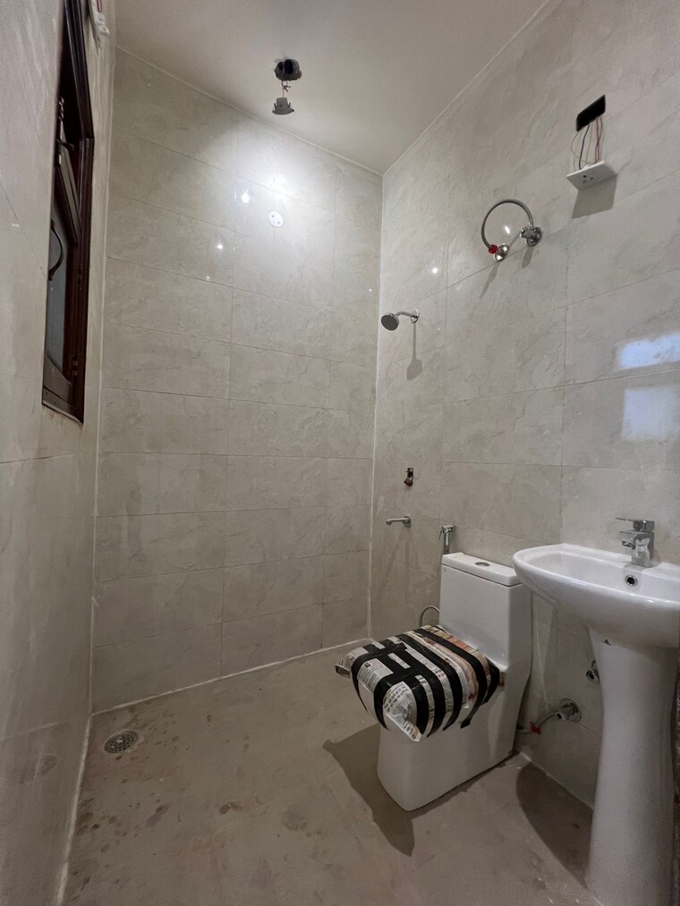 Bathroom, sector 117 2 Bedroom 990 Sq.Ft. Builder Floor In Sector 117 Mohali 9357040