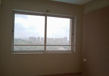 Room in 2 BHK Apartment at Lodha Fiorenza, Goregaon East – for Rent