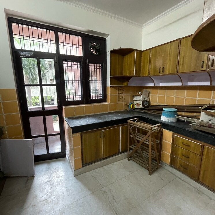 Bedroom, sector 46 3 Bedroom 250 Sq.Yd. Builder Floor In Sector 46 Faridabad 9357051