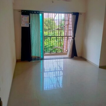 Room in 2 BHK Apartment at Vihang Valley Rio, Kasarvadavali – for Rent