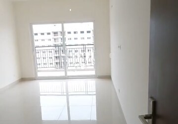 Room in 2 BHK Apartment at Adarsh Greens, Kogilu – for Rent