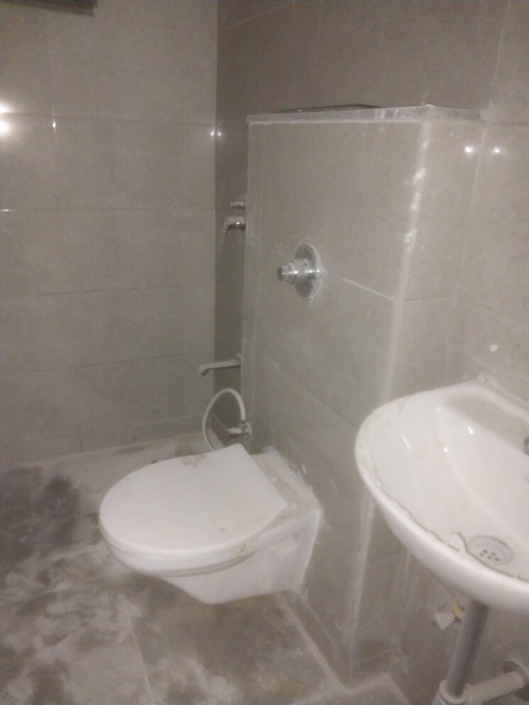 Bathroom, shilp-revanta 3 Bedroom 830 Sq.Ft. Apartment In Shela Ahmedabad 9356856