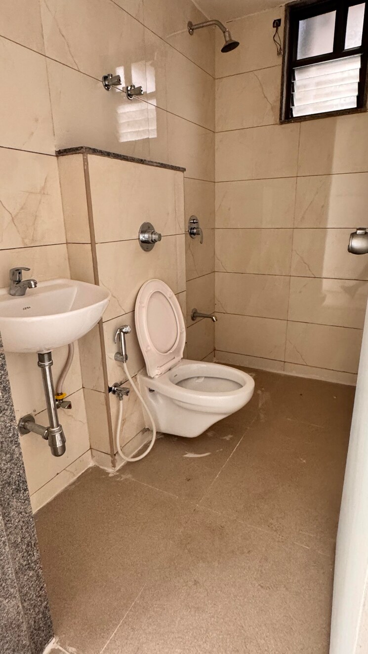 Bathroom, shilp-revanta 3 Bedroom 830 Sq.Ft. Apartment In Shela Ahmedabad 9356856