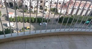 Balcony in 4 BHK Apartment at DLF Trinity Towers, Dlf Phase V – for Sale