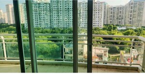 Balcony in 4 BHK Apartment at DLF Trinity Towers, Dlf Phase V – for Sale