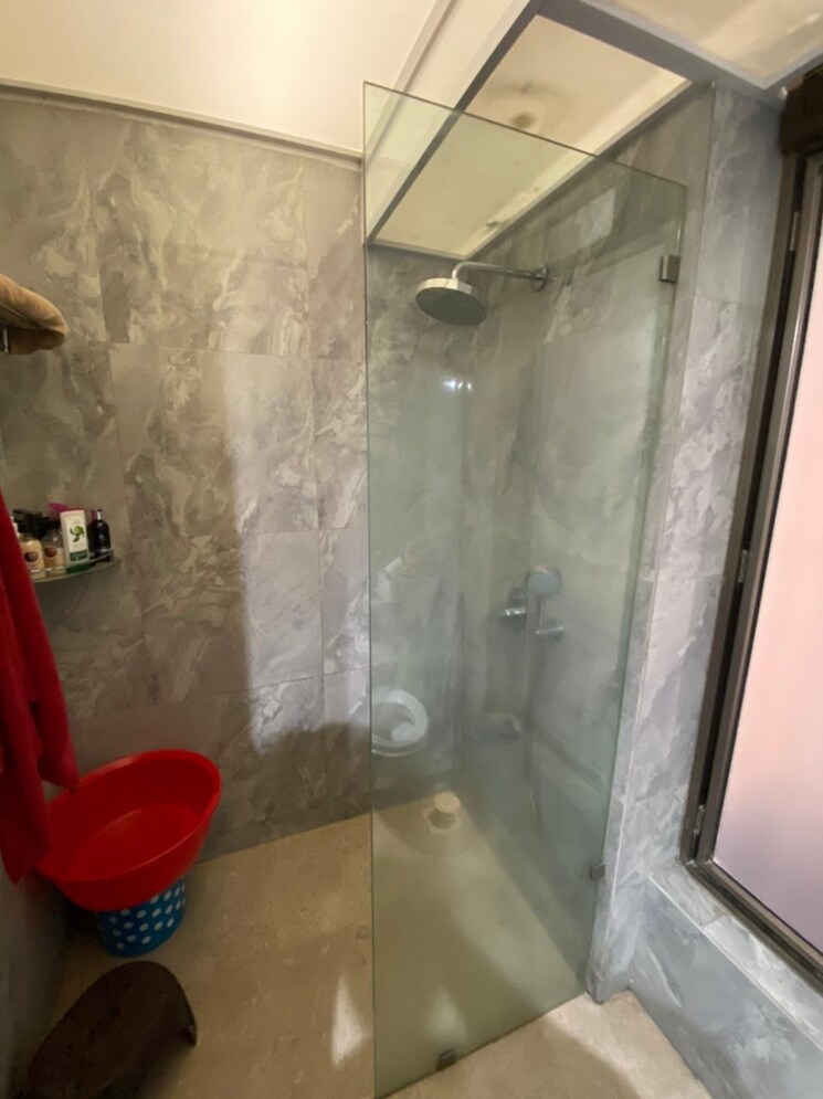 Bathroom, the-wadhwa-amar-jiwan 2 Bedroom 771 Sq.Ft. Apartment In Bandra West Mumbai 9357100