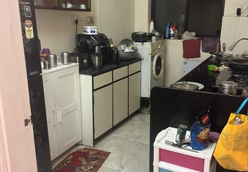 Kitchen in 2 BHK Apartment at Sindhi Society, Chembur – for Rent