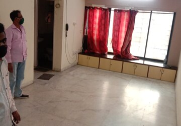Bedroom in 2 BHK Apartment at Sindhi Society, Chembur – for Rent