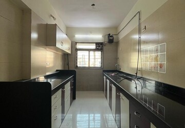 1.5 BHK Apartment For Sale in Dahisar East