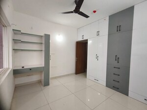 Room in 4 BHK Apartment at Avalon Park At The Prestige City, Sarjapur Road – for Rent