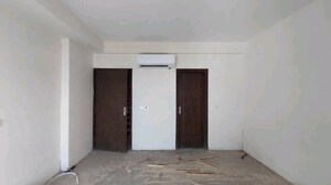 Room in 4 BHK Apartment at BPTP Mansions Park Prime, Sector 66 – for Sale