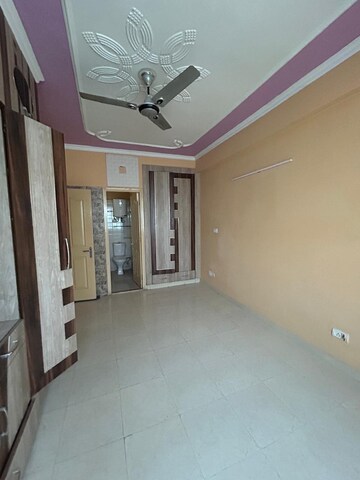 Room in 3 BHK Apartment at Tulip White, Sector 69 – for Rent