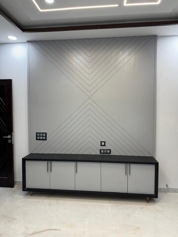 Room in 2.5 BHK Independent House at Sunny Enclave – for Sale