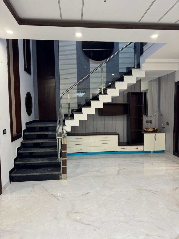 undefined, sunny enclave 2.5 Bedroom 220 Sq.Yd. Independent House In Sunny Enclave Mohali 9357313