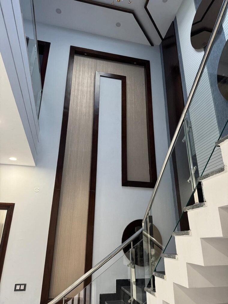 undefined, sunny enclave 2.5 Bedroom 220 Sq.Yd. Independent House In Sunny Enclave Mohali 9357313