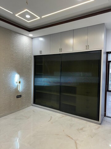 Room in 2.5 BHK Independent House at Sunny Enclave – for Sale