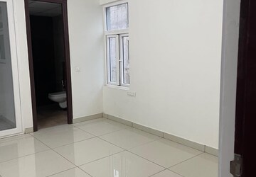 Room in 3 BHK Apartment at Alliance The Eminence, Singhpura – for Rent