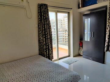 Bedroom in 2 BHK Apartment at Kumar Parisar, Kothrud – for Rent