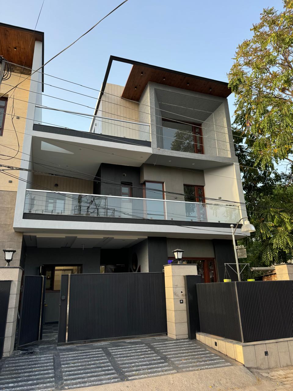 2.5 BHK + Pooja Room Independent House For Sale in Sunny Enclave 