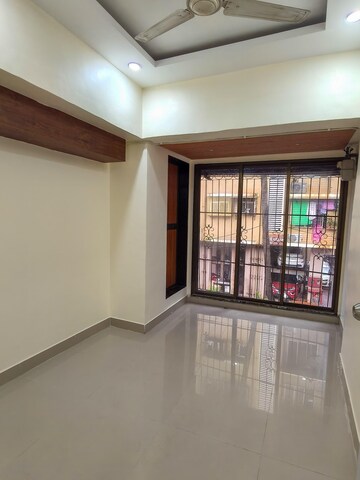 Room in 1 BHK Apartment at Dhariwal Avenue, Goregaon West – for Rent