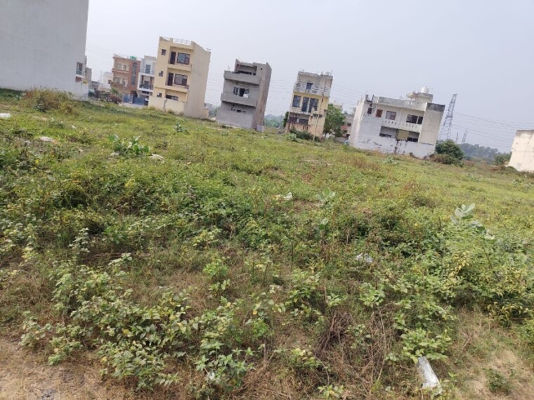 undefined, sector 32  105 Sq.Yd. Plot In Sector 32 Karnal 9357383