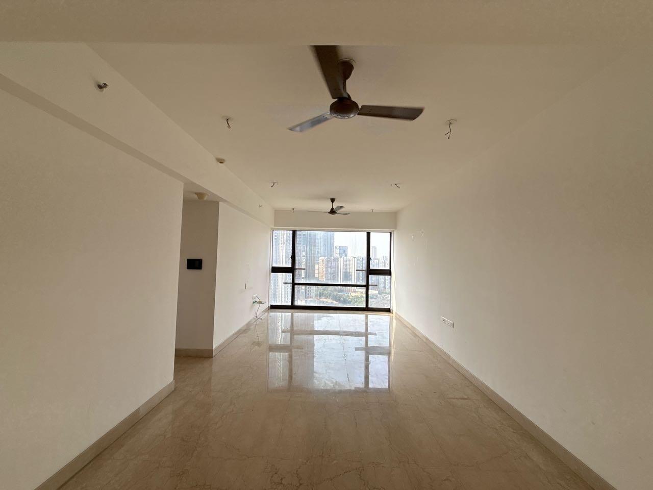 3 BHK + Servant Room Apartment For Rent in Lodha The Park