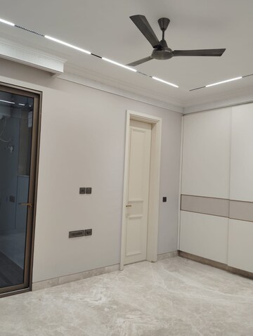  3 BHK Builder Floor at Boutique Residential Apartments C-253, Defence Colony – for Rent