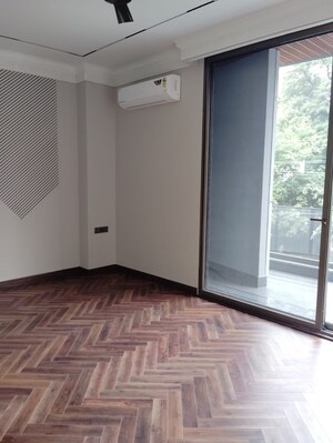 Bedroom in 3 BHK Builder Floor at Boutique Residential Apartments C-253, Defence Colony – for Rent