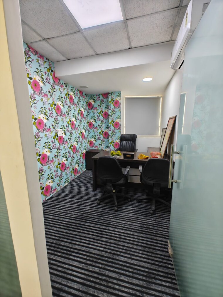 Team Area, sector 63 Commercial Office Space 2000 Sq.Ft. In Sector 63 Noida 9357370