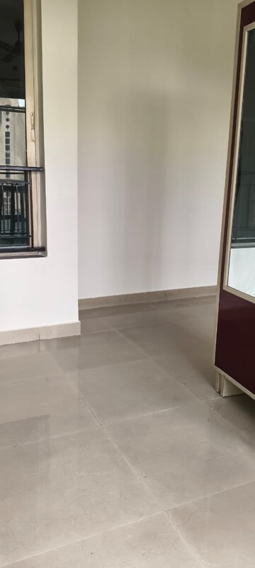 Room in 2 BHK Apartment at Rustomjee Athena, Majiwada – for Rent