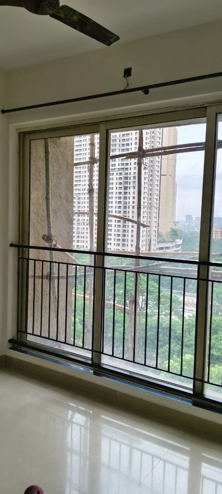 Balcony, rustomjee-athena 2 Bedroom 700 Sq.Ft. Apartment In Majiwada Thane 9357420