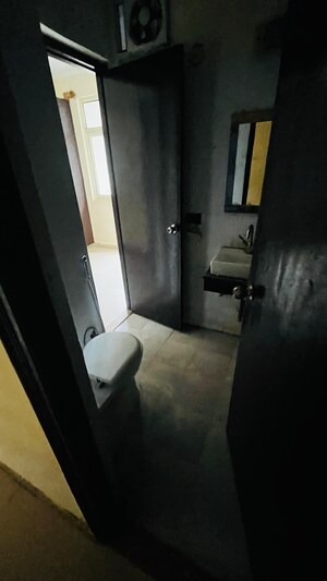 Bathroom in 2.5 BHK Apartment at KW Srishti, Raj Nagar Extension – for Rent